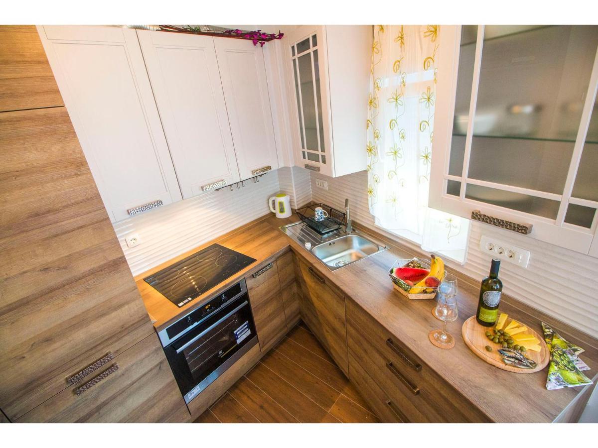 Olive Tree Apartment โปดสตรานา ภายนอก รูปภาพ