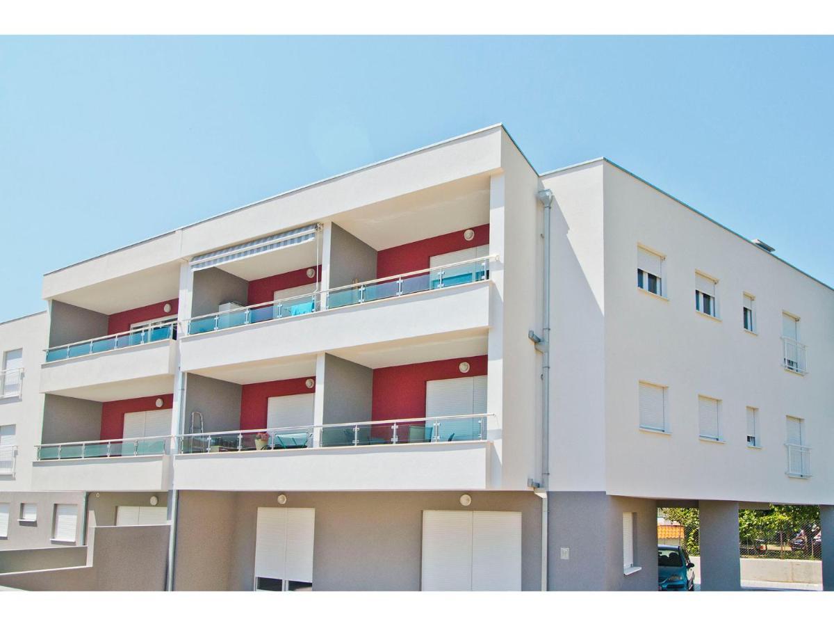 Olive Tree Apartment โปดสตรานา ภายนอก รูปภาพ